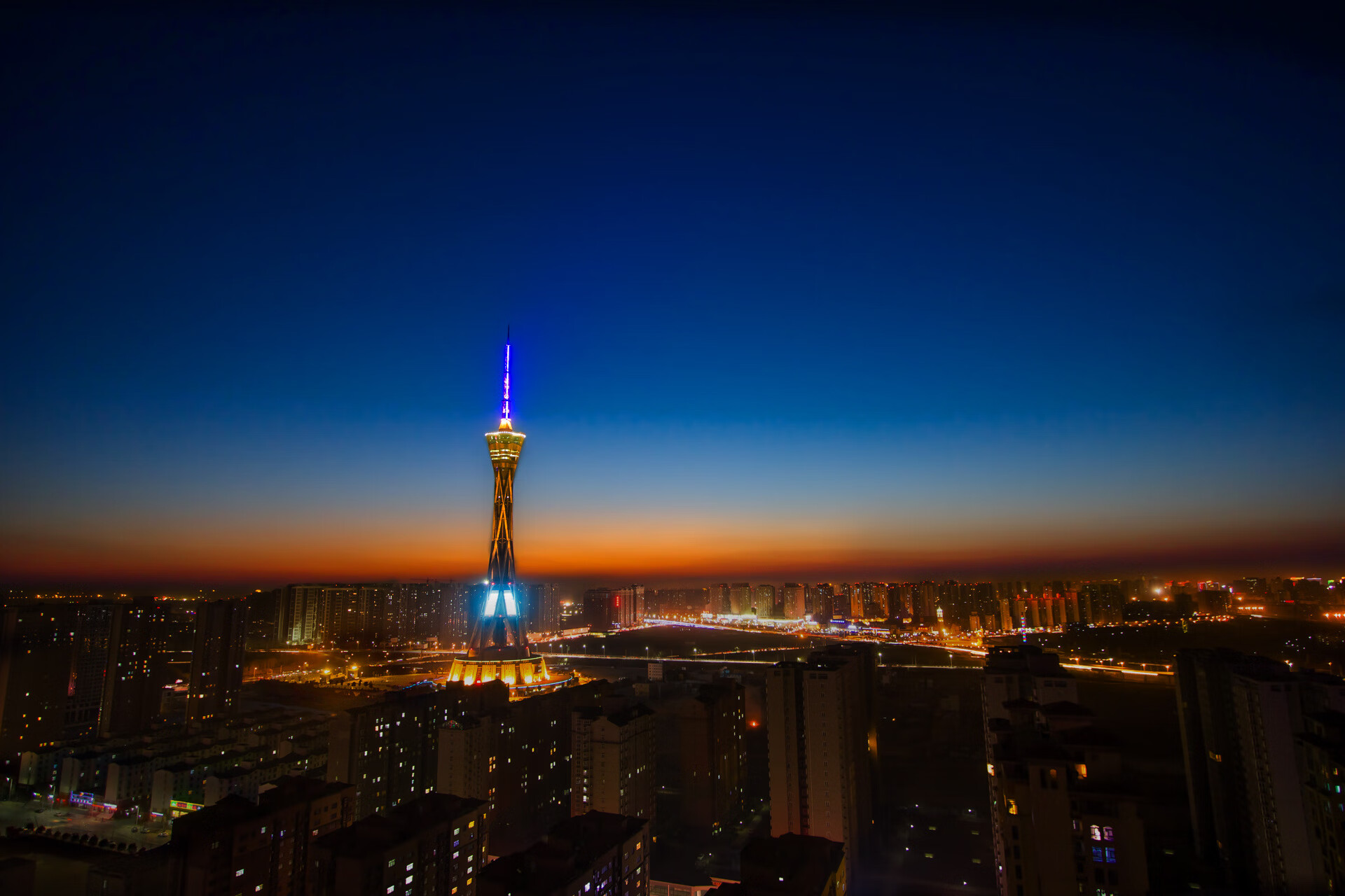 爱游戏官网-LPL夏季赛外卡政策引发讨论，战队积极备战，lpl外卡赛区是什么
